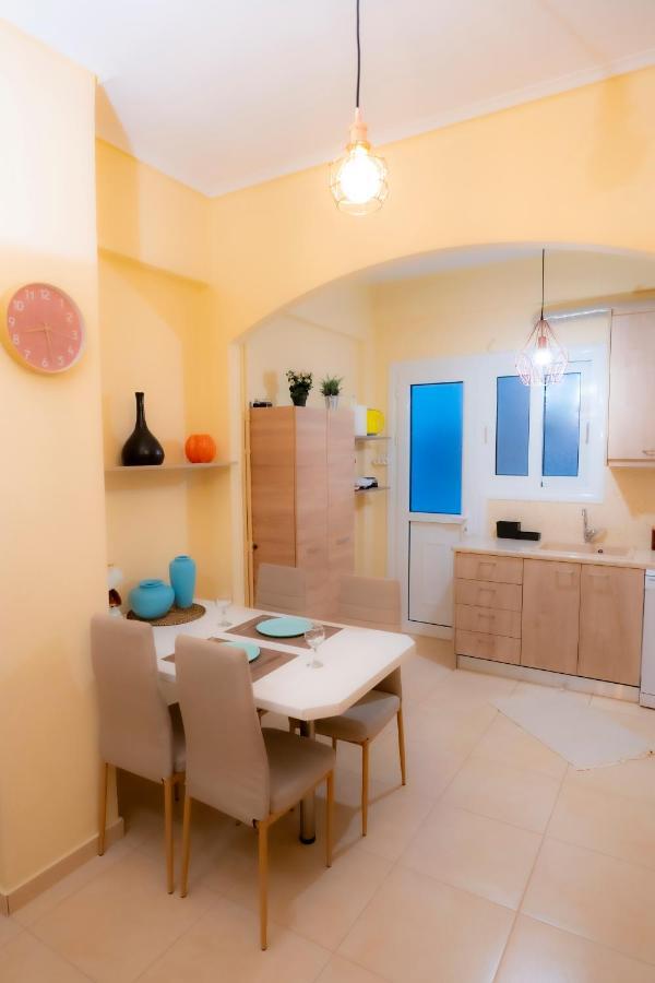 Myrtle, City Center Renovated Apartment アテネ エクステリア 写真