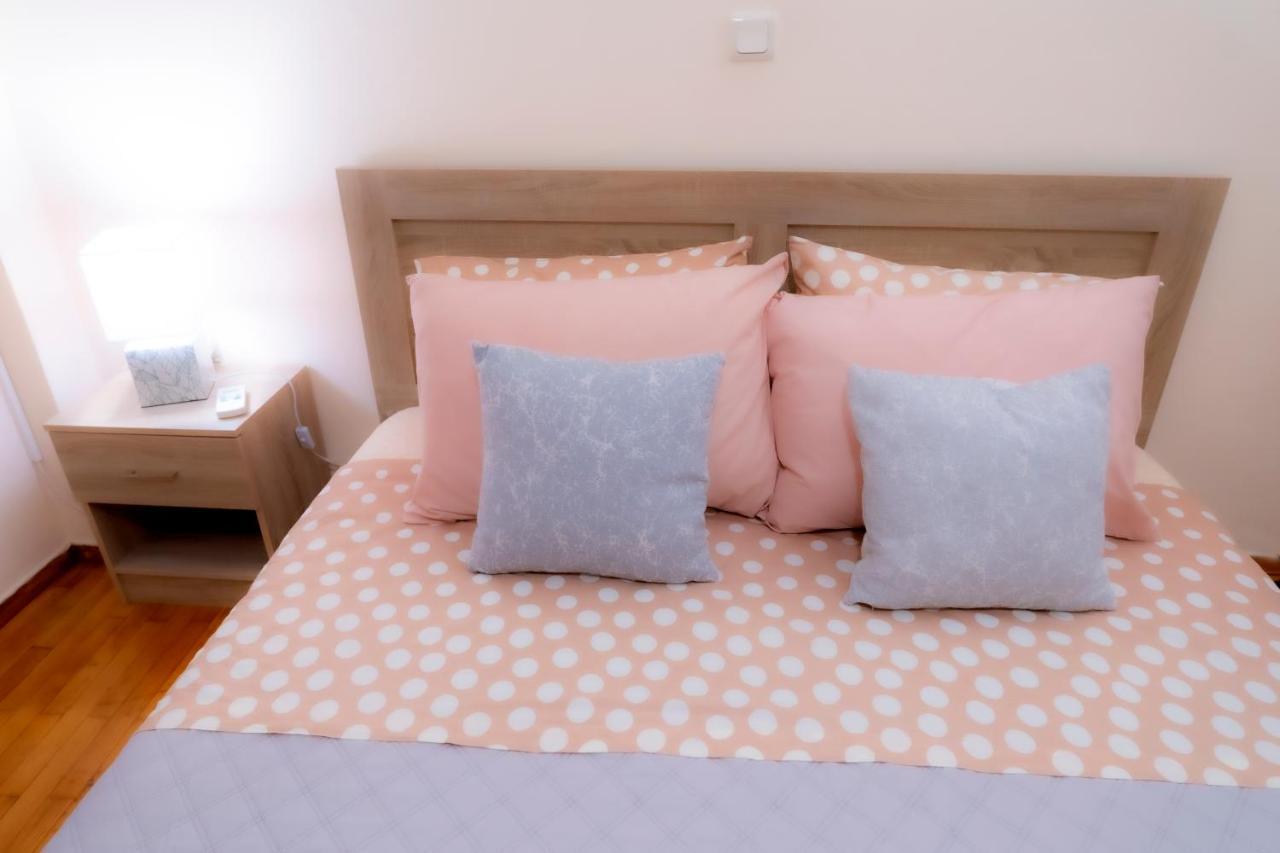 Myrtle, City Center Renovated Apartment アテネ エクステリア 写真