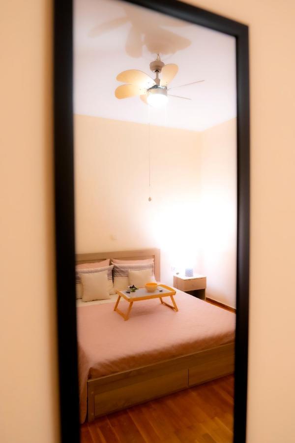 Myrtle, City Center Renovated Apartment アテネ エクステリア 写真