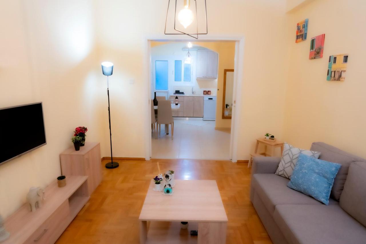 Myrtle, City Center Renovated Apartment アテネ エクステリア 写真
