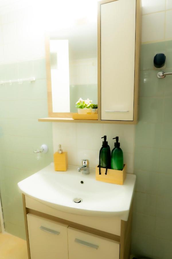 Myrtle, City Center Renovated Apartment アテネ エクステリア 写真